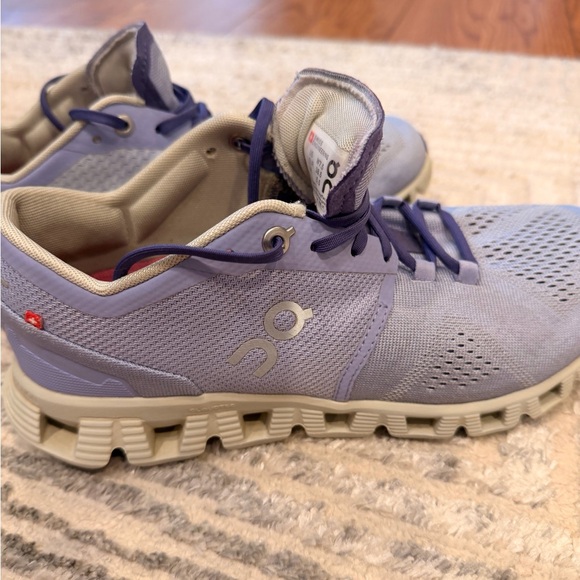 On cloud - Picture 4 of 8